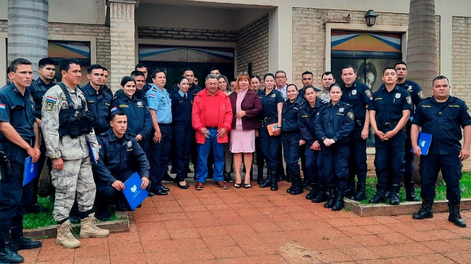 Policías del departamento de Caazapá se capacitaron en Derechos Humanos