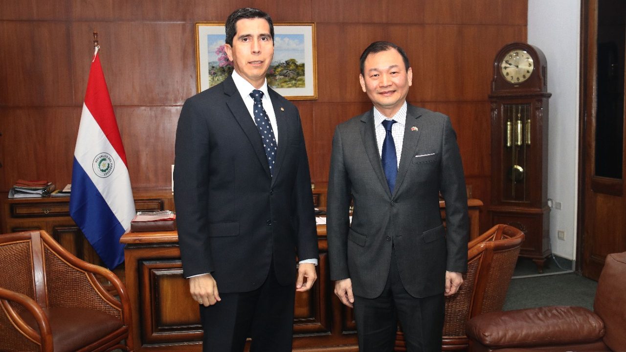 Ministro del Interior recibió visita de cortesía del Embajador de la República de China (Taiwán)