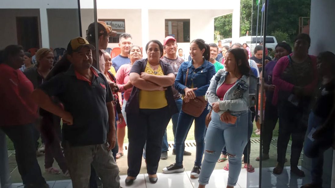 Ministerio entrega cédulas a pobladores de Camelo Peralta, Alto Paraguay